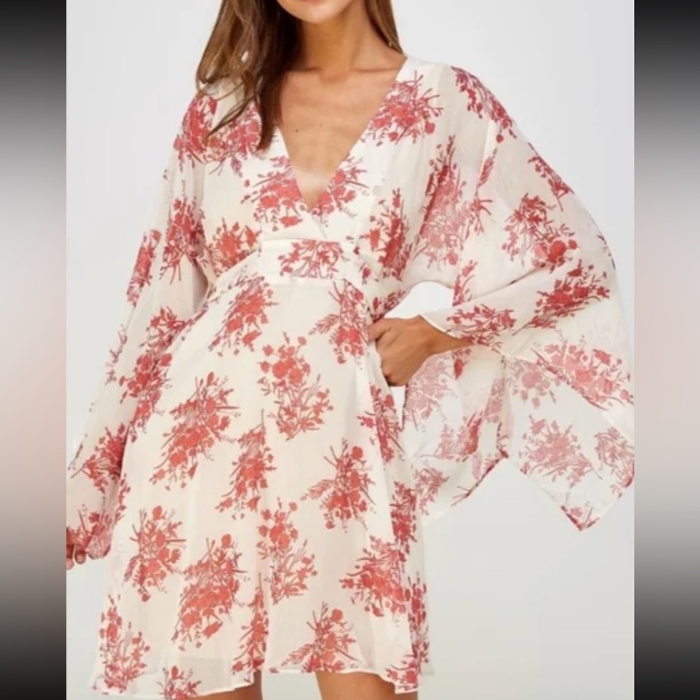 Red and white floral kimono sleeve dress